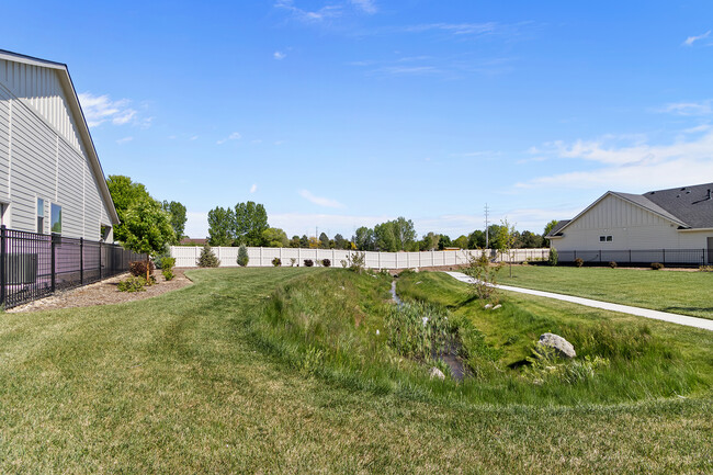 Building Photo - 4646 S Selatir Way