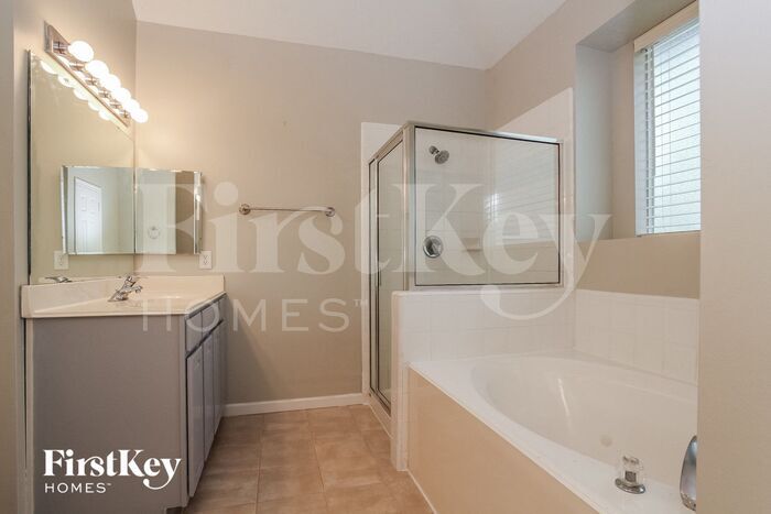 Building Photo - 6319 Upper Lake Dr