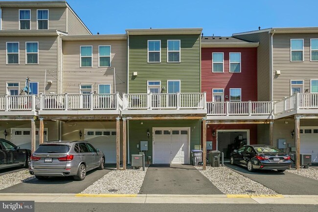 Building Photo - 41755 McMonagle Square