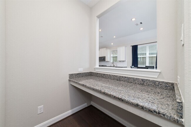 Building Photo - 24707 Harbor Terrace Ln