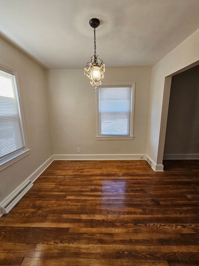 Building Photo - Lots of Extras with this 3 BR!