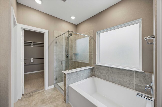 Building Photo - 1239 Cascade Hls Dr