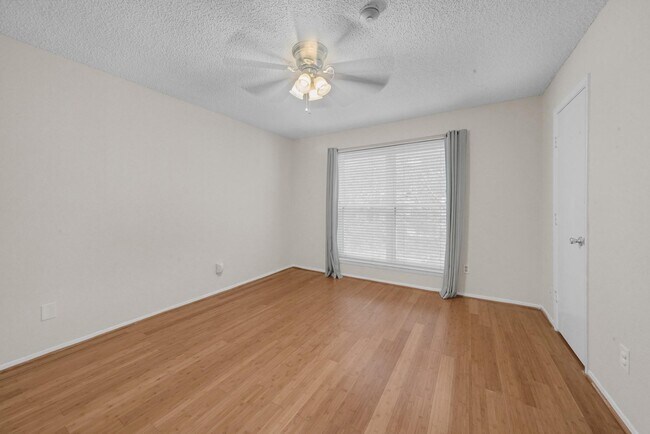 Building Photo - 59 Chelsea Blvd