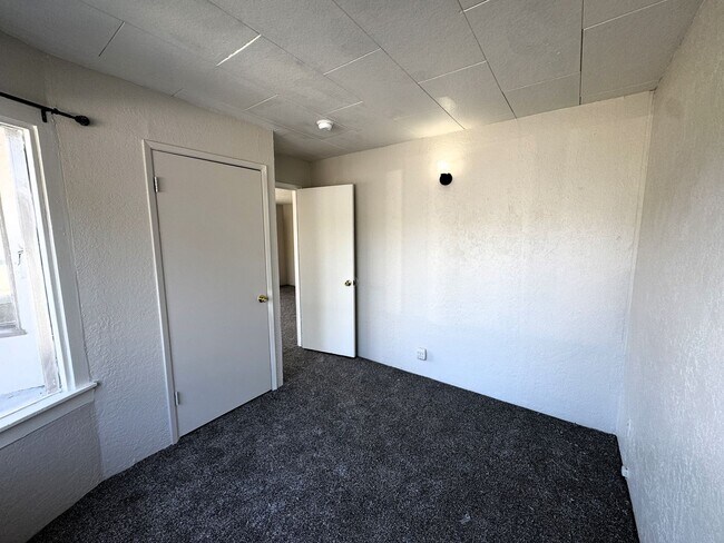 Building Photo - 840 10th St