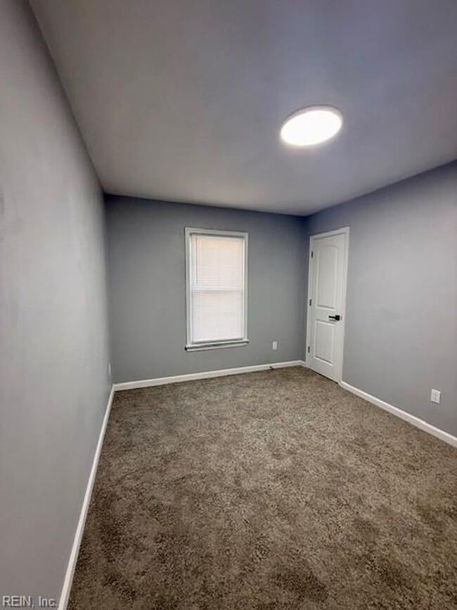 Building Photo - House For Rent Virginia Beach