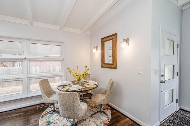 Building Photo - 1134 Baker Ln