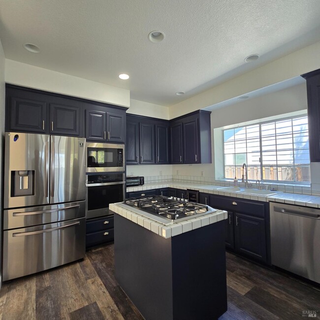 Building Photo - 298 White Sands Dr