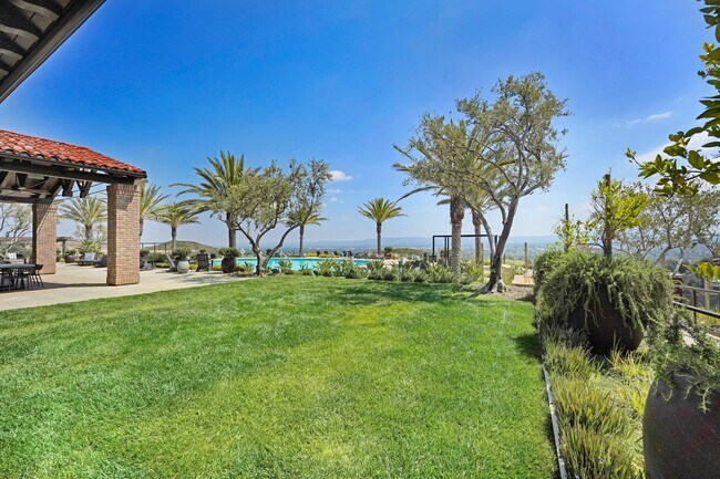 Building Photo - Stunning New Build Home with Breathtaking ...