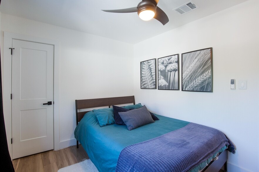 Building Photo - 12340 Little Emily Way