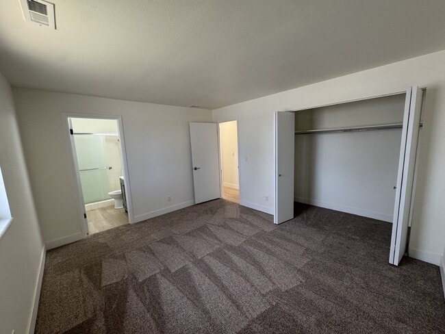 Building Photo - 267 S 300 E