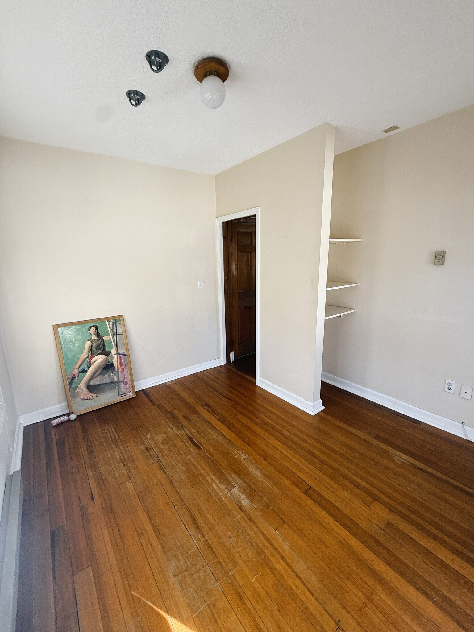 Building Photo - 5 Brewer St