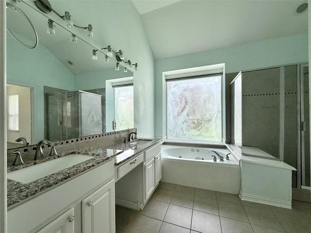Building Photo - 17712 River Chase Dr