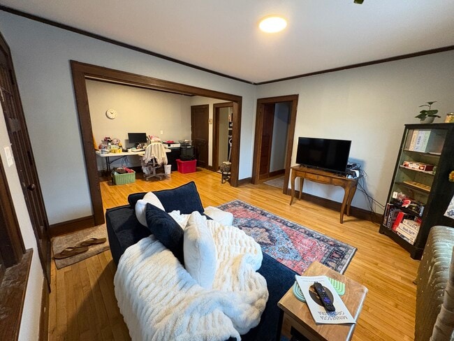 Building Photo - 1006 Gould Ave NE