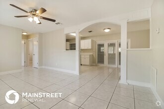 Building Photo - 215 Lochmond Dr