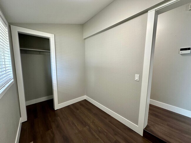 Building Photo - Come Experience the Charm of Cle Elum