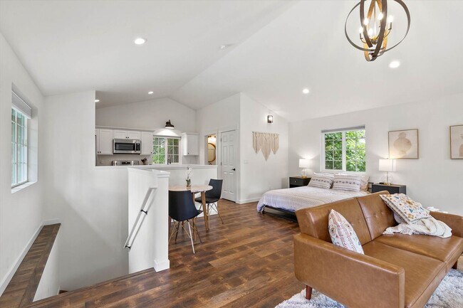 Building Photo - "Luxurious 5-Bedroom Spokane Retreat with Pool, Guest Suite, and Stunning Finishes!"