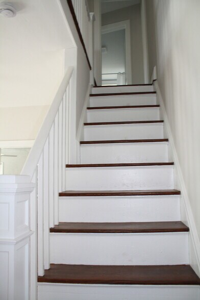 staircase - 636 E Front St