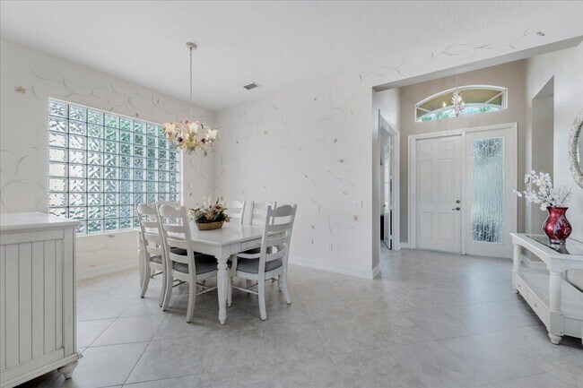 Building Photo - 10599 Silverton Ln