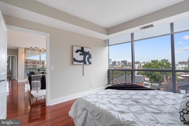 Building Photo - 2001 15th St N