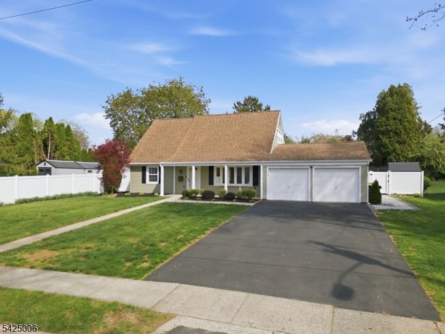 Building Photo - 3 Cypress Rd