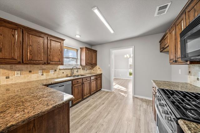 Building Photo - 344 Raintree Dr