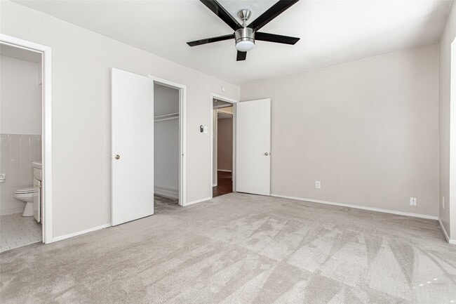 Building Photo - 7549 Brentcove Cir