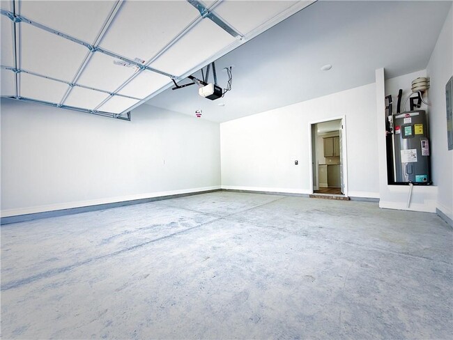 Building Photo - 7348 Rocklin Ln