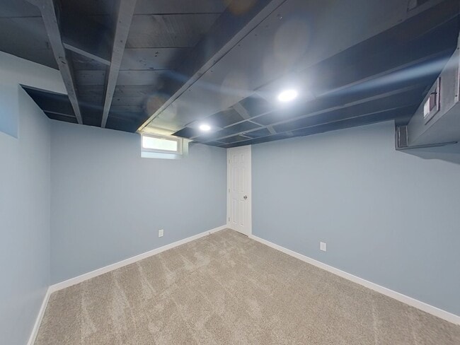 Building Photo - 2027 N Spruce St