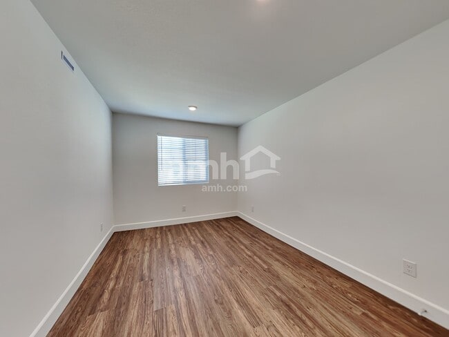 Building Photo - 9121 Liberty Cap Ct