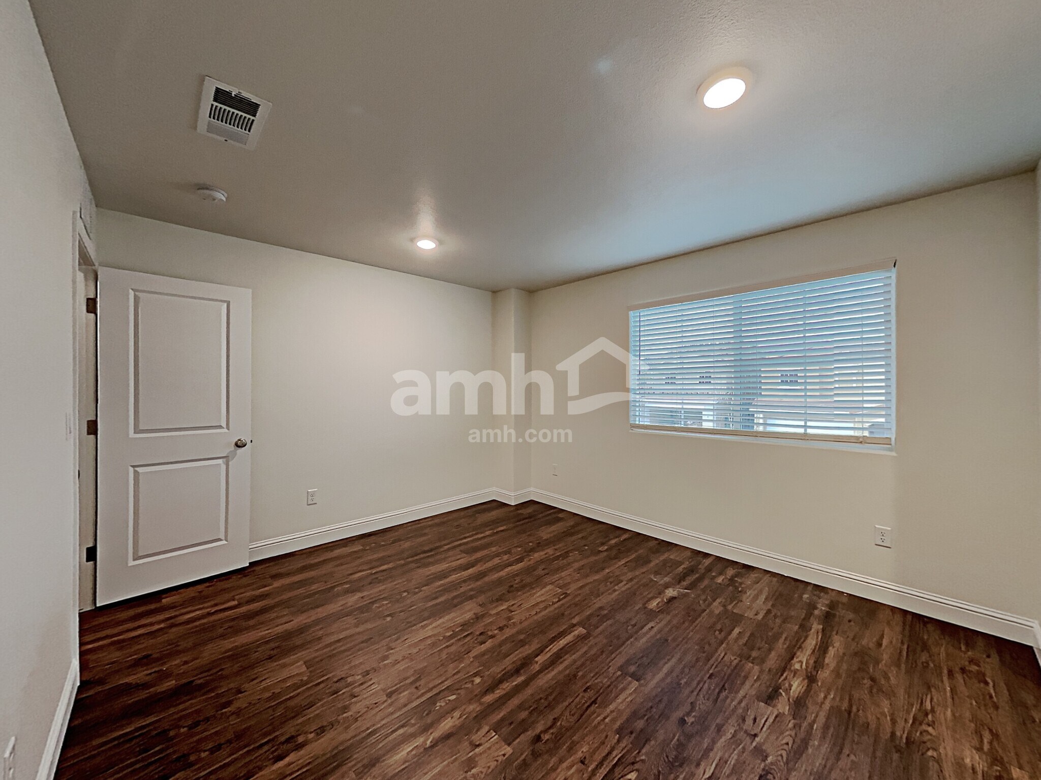 Building Photo - 715 Terrain Star Ave