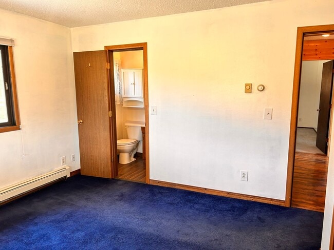 Building Photo - 10 Acres of Horse Property in Victor!