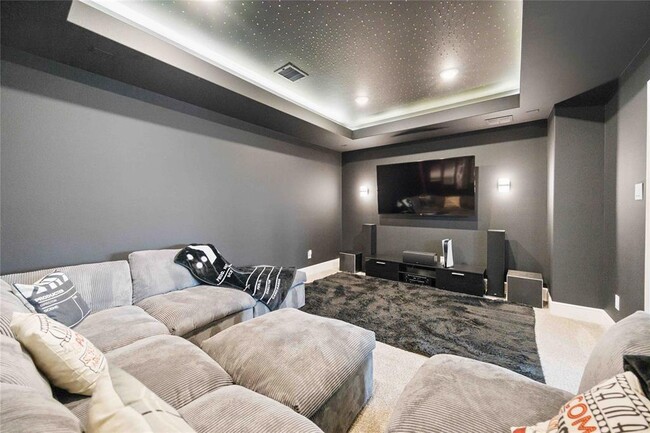 Building Photo - 9911 Regal Bend Dr