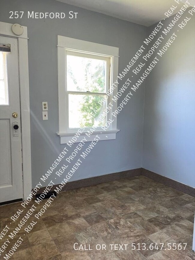 Building Photo - 257 Medford St