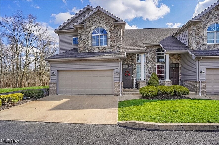 Building Photo - 3269 Grey Village Dr