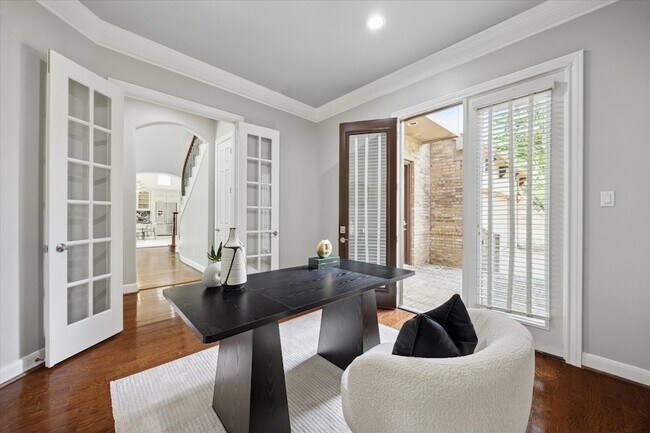 Building Photo - 5826 Santa Fe Springs Dr