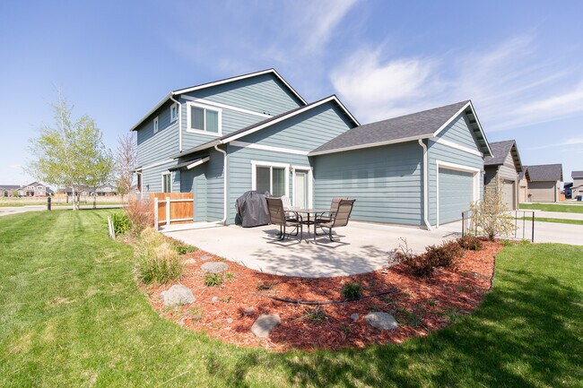 Building Photo - 136 Bull Frog Dr