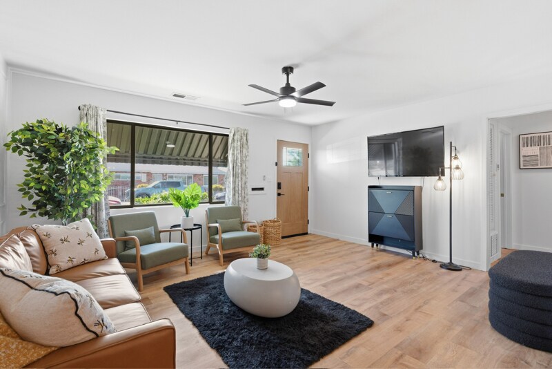 Building Photo - 8642 Macawa Ave