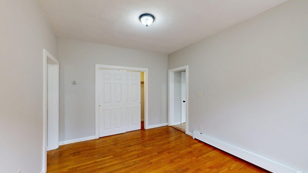 Building Photo - 163 Hichborn St