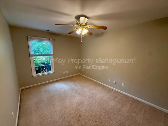 Building Photo - 103 Miramar Ct