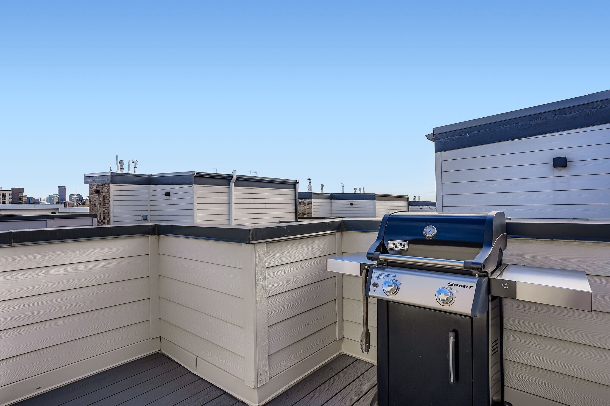 Building Photo - 2739 W 24th Ave