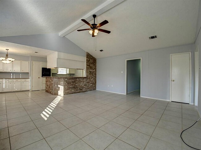 Building Photo - 11830 Mulholland Dr