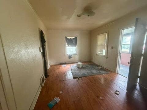Building Photo - 1615 S Arago St