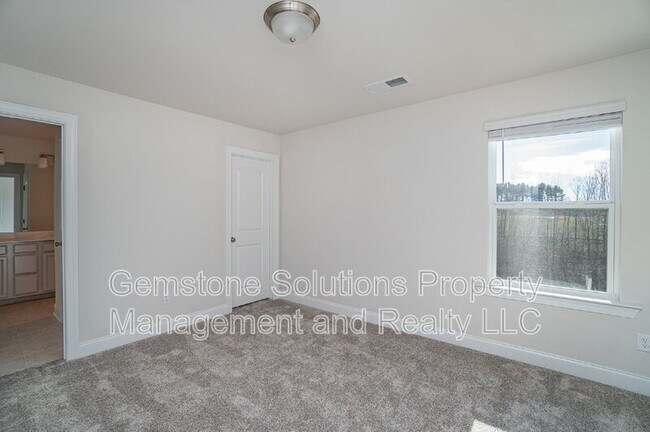Building Photo - 639 Taylor Bend