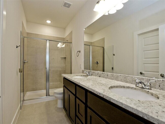 Building Photo - 402 Parkline Dr