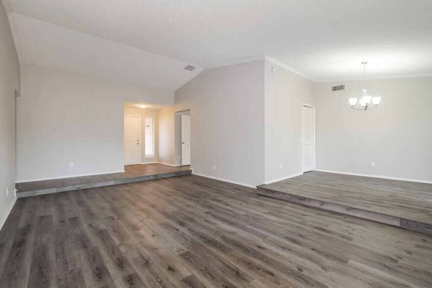 Building Photo - 4222 N 101st Ave