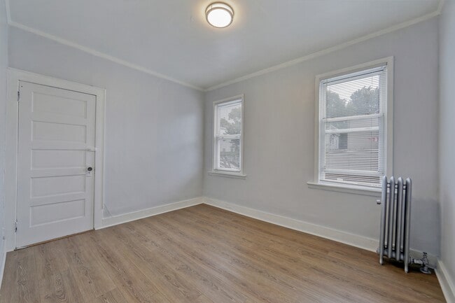 Building Photo - 26 Montrose Terrace
