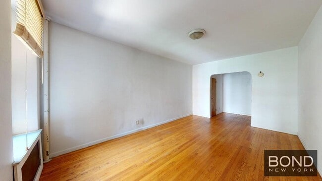 Primary Photo - 339 E 77th St