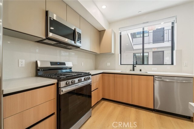 Building Photo - 7510 Sepulveda Blvd