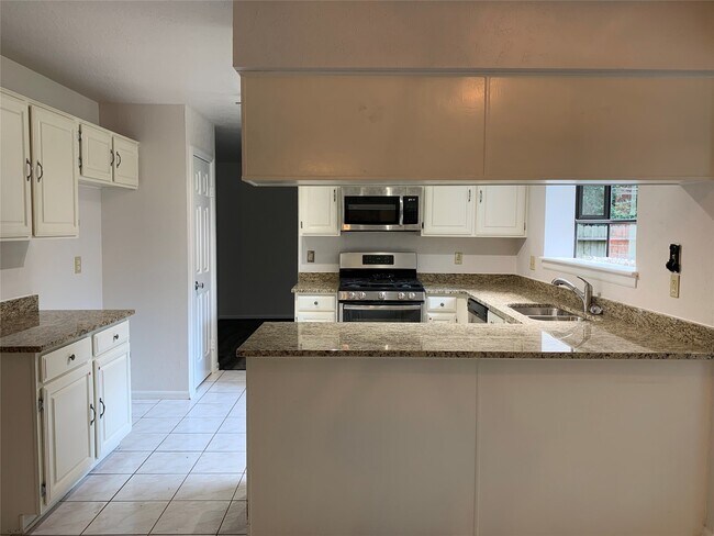 Building Photo - 3422 Creek Manor Dr