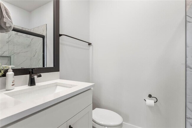 Building Photo - 114-121 21st St N